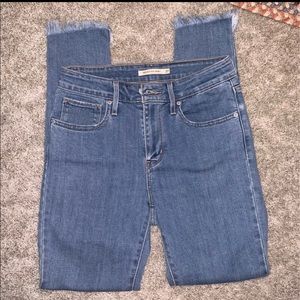 Levi’s 721 High Rise Skinny Jean 27